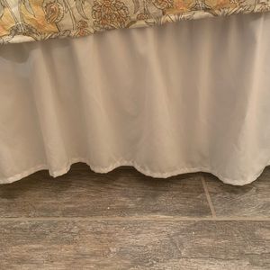 King bed skirt